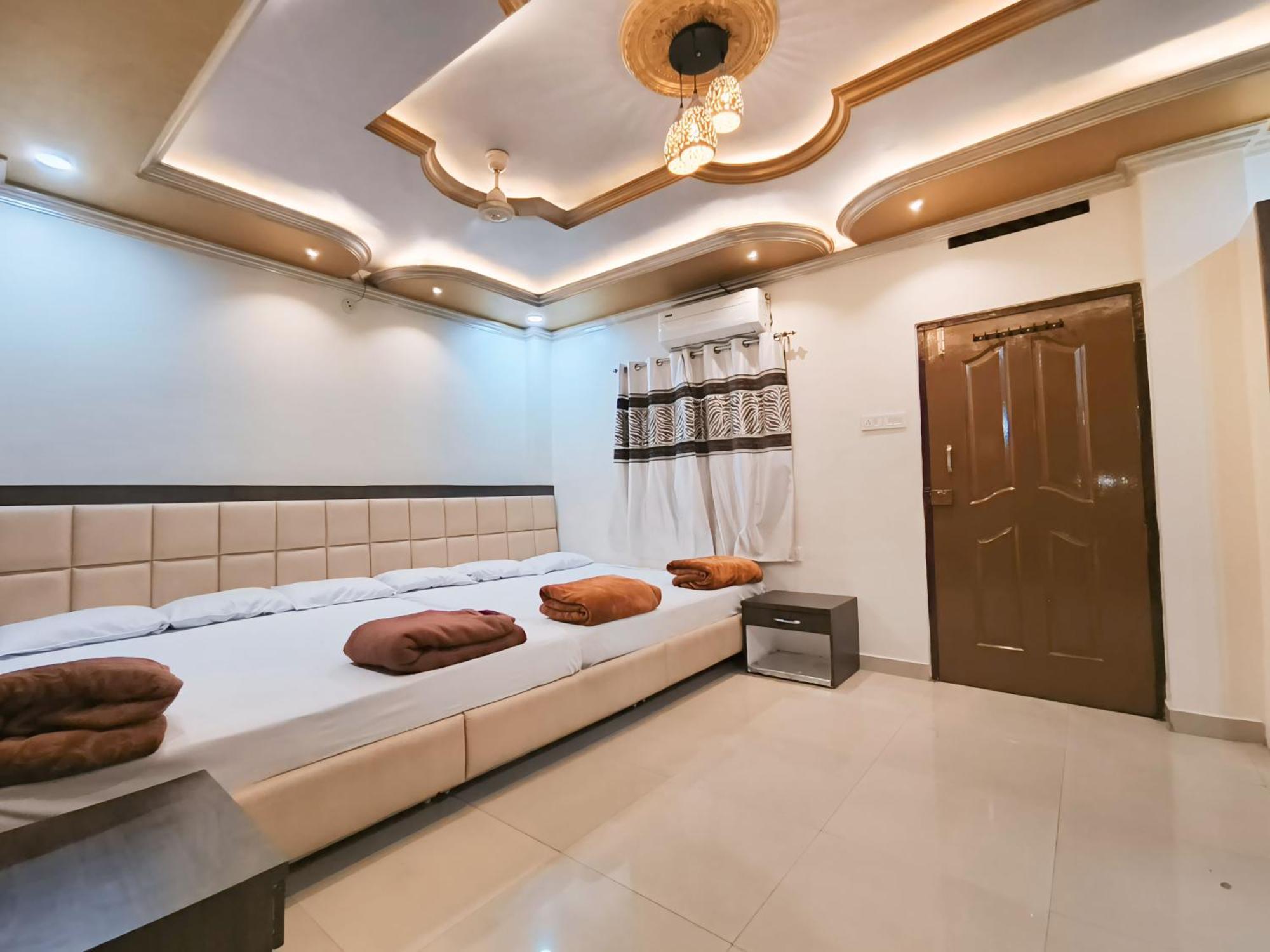 Shree Trilokeshwar Guesthouse Ujjain Exterior photo